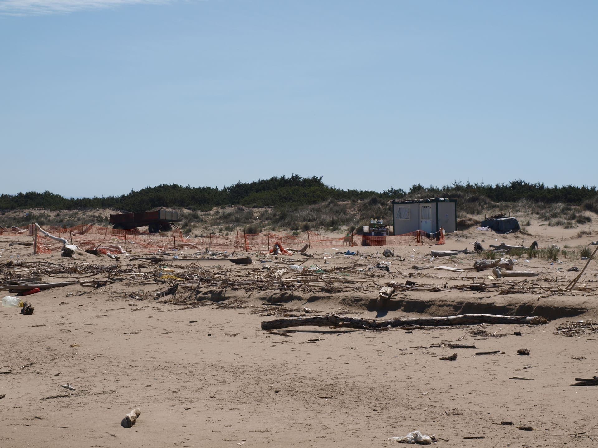 Wide sandy beach at Marina di Lesina