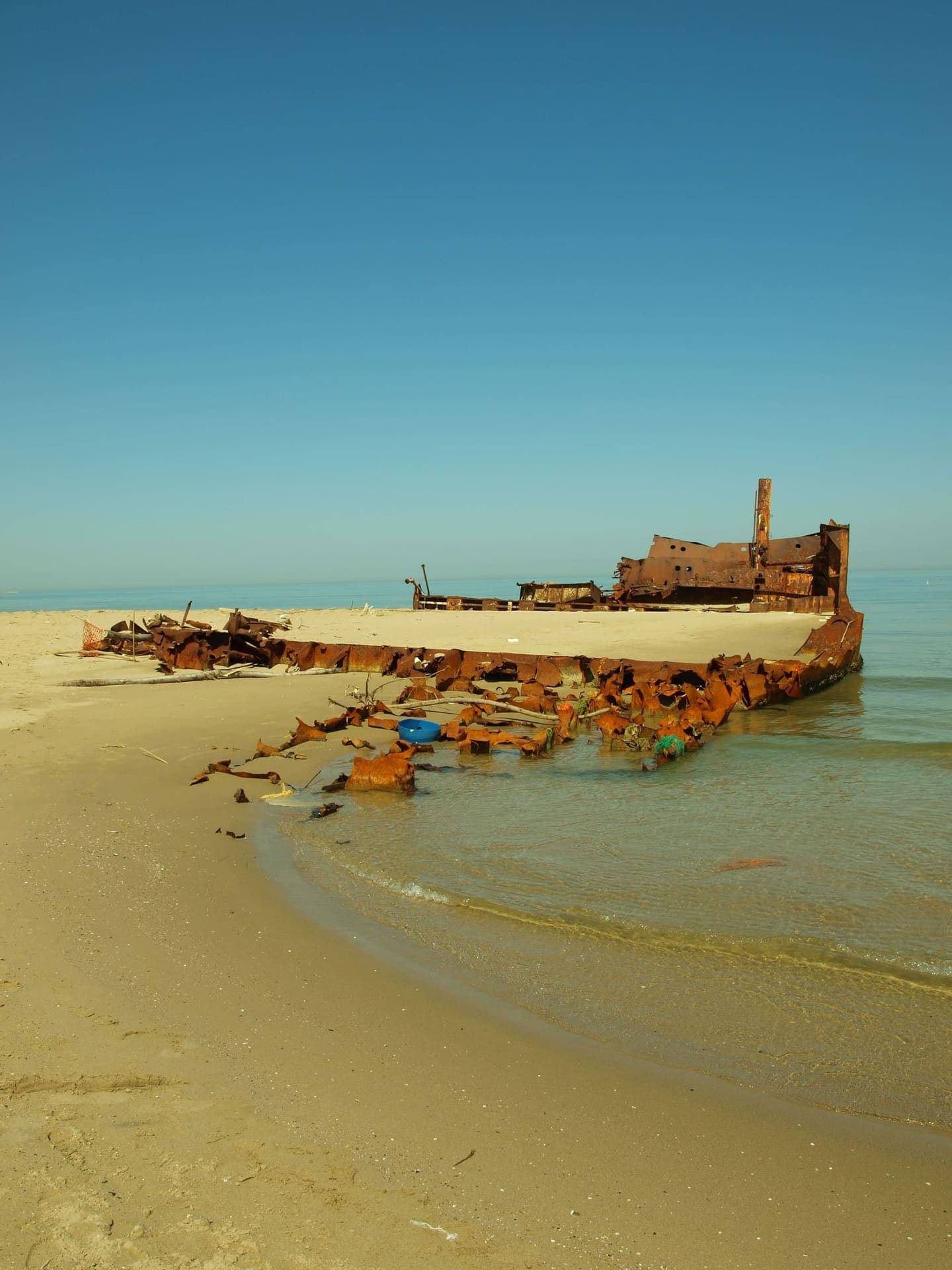 Wide sandy beach at Marina di Lesina